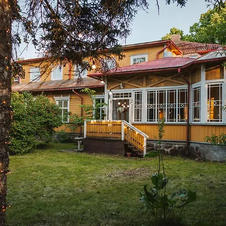 Villa14 - Noisy Party Hostel Parnawa