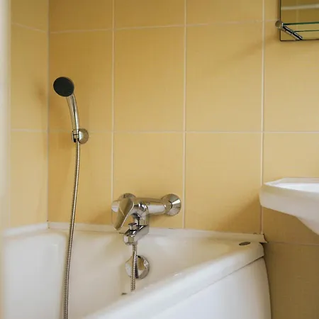 Hostel Villa14 - Noisy Party Parnawa